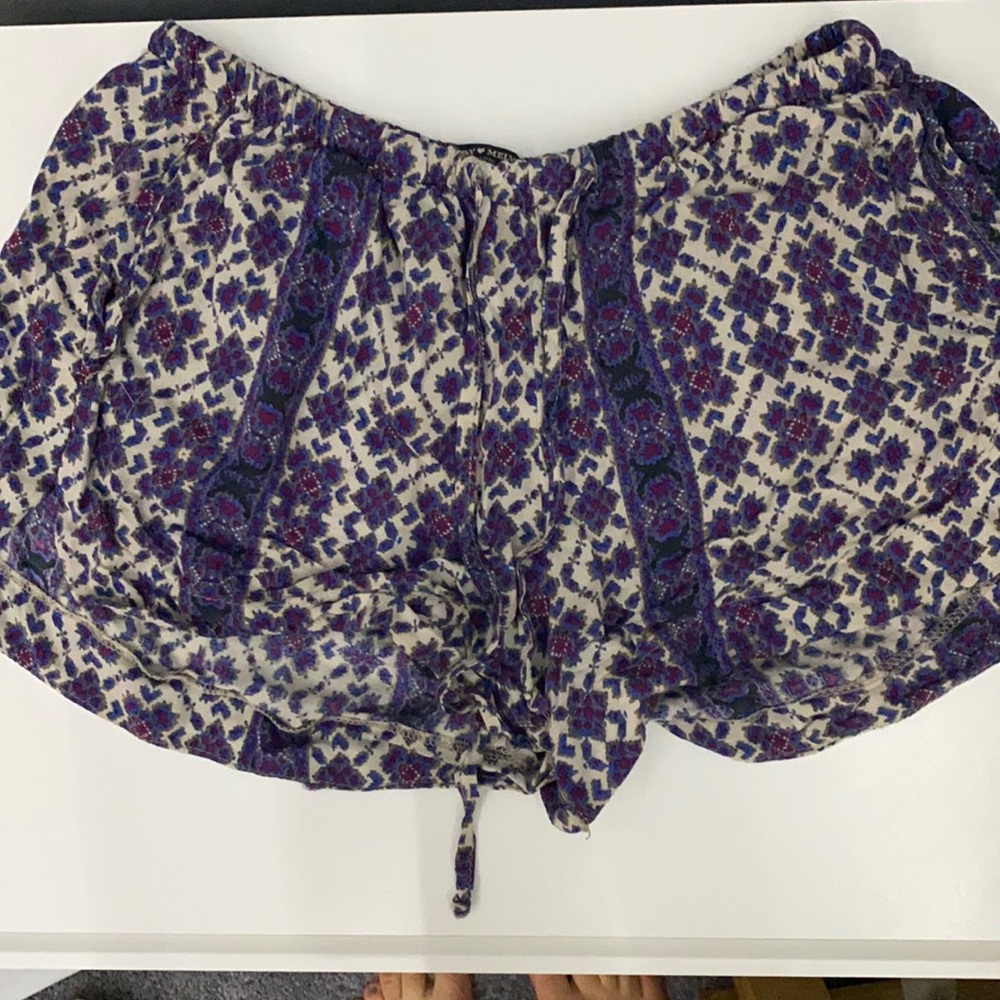 Brandy Melville flowy shorts